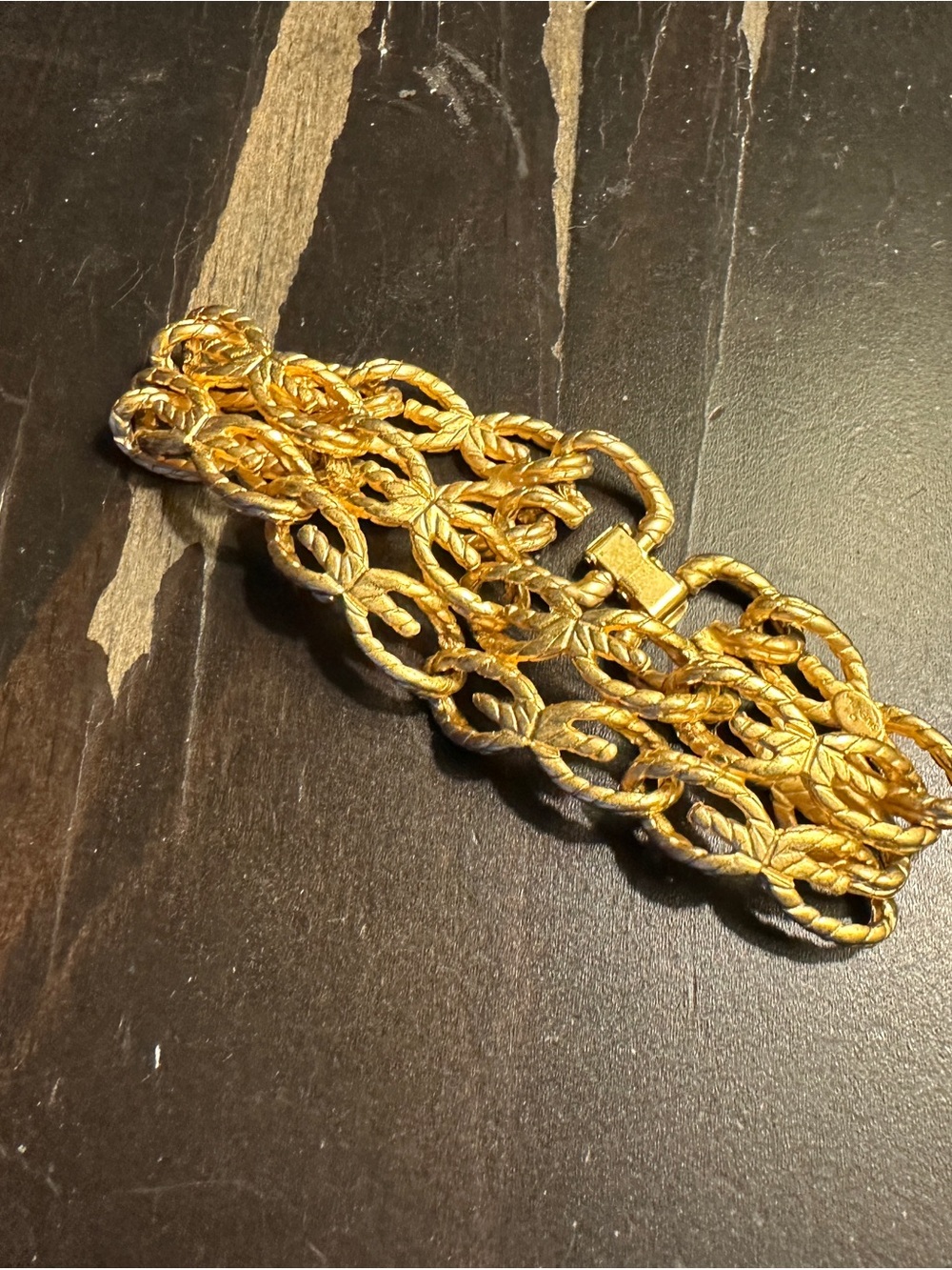 Vintage gold toned bracelet